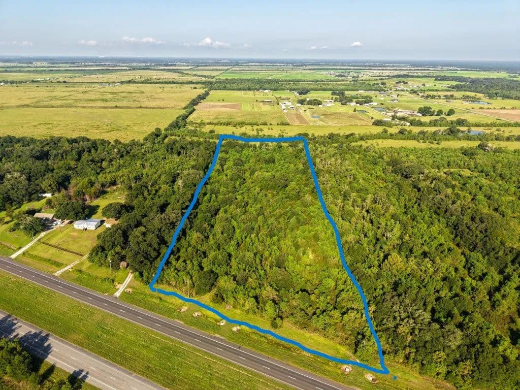 Vacant Land (10+ Acres) in Iowa - Iowa, Louisiana, 70647