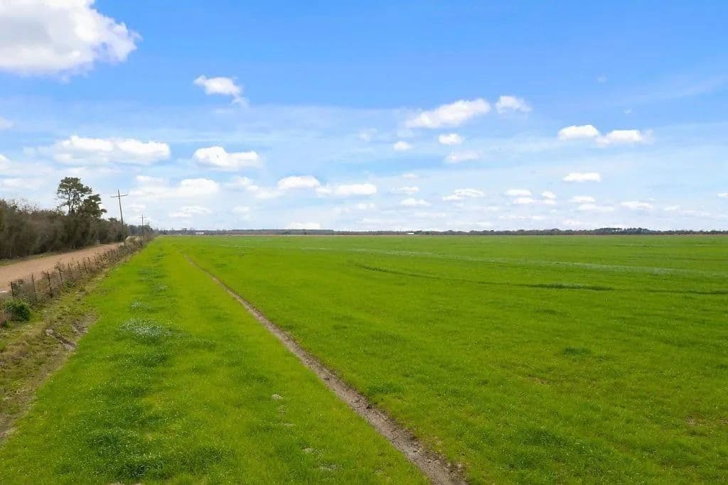 Lots & Land-Other in Iowa - Iowa, Louisiana, 70647