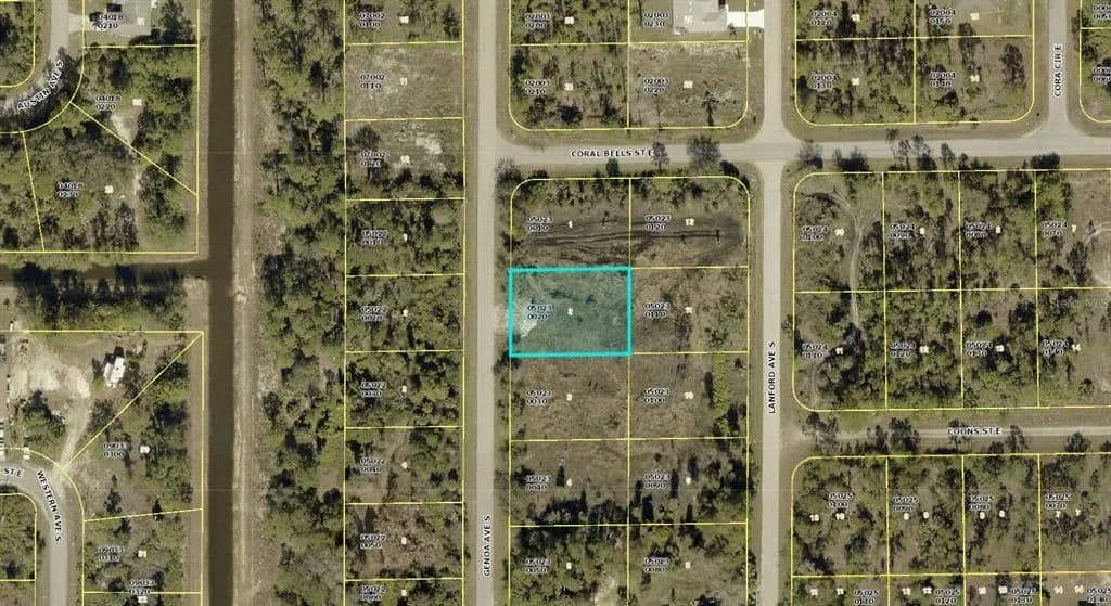 Vacant Land in Weeki Wachee - Weeki Wachee, Florida, 34614