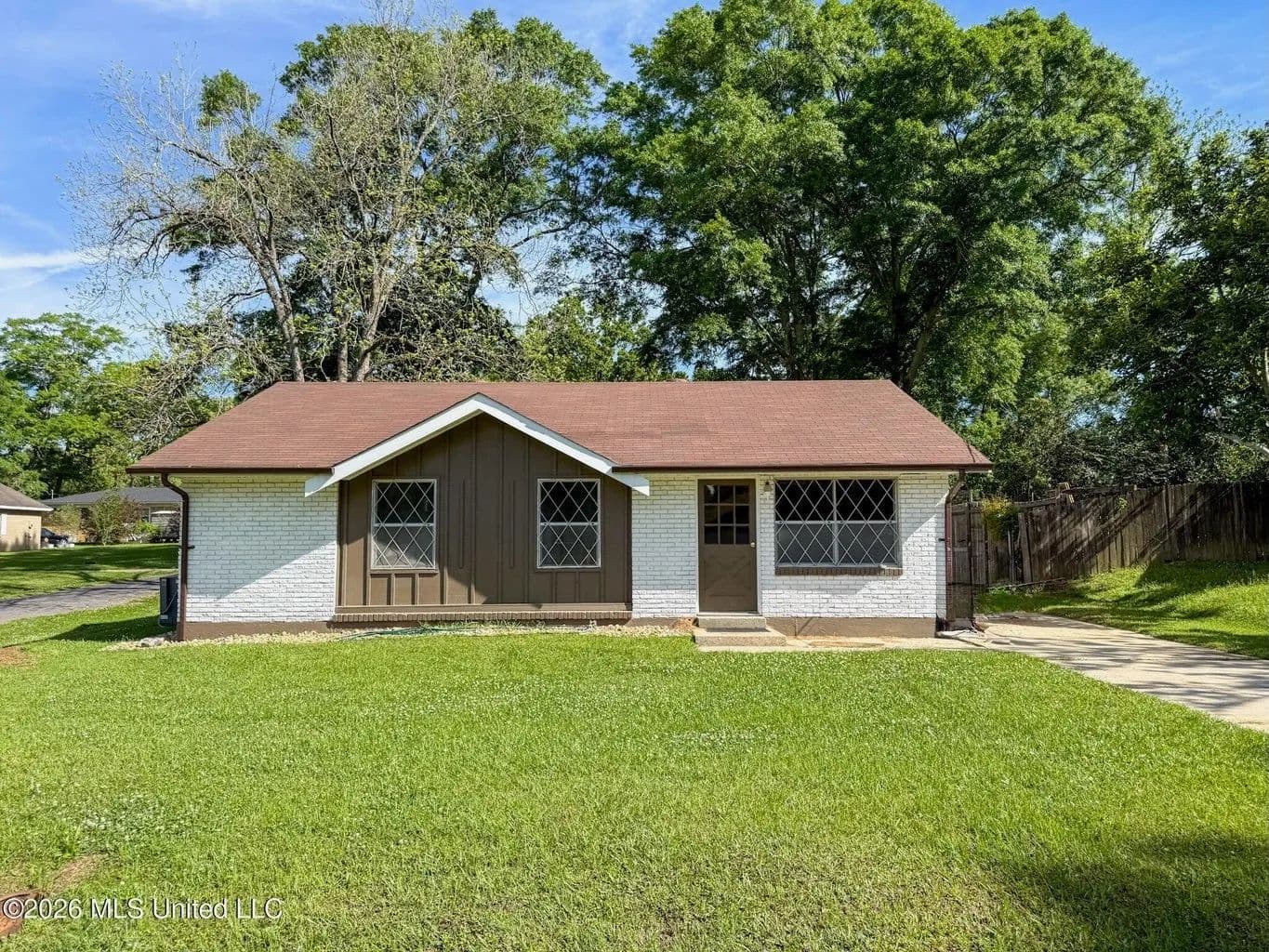 Renovated 3BR Home on Corner Lot in McComb - Mccomb, Mississippi, 39648