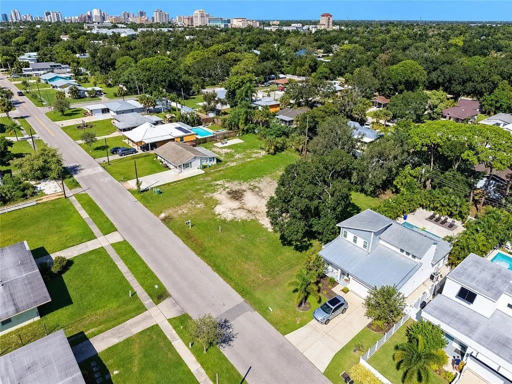 Vacant Land in Sarasota - Sarasota, Florida, 34237