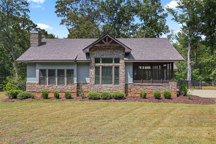 Charming Low-Maintenance Home Minutes from Downtown Auburn