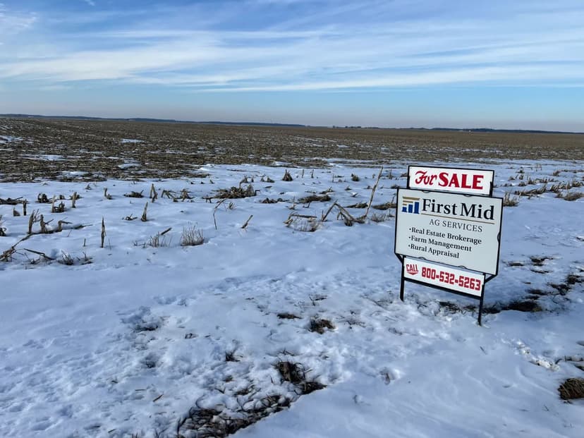 The Loren Freed Estate Farm 189.707 Surveyed Acres in McLean County, Illinois