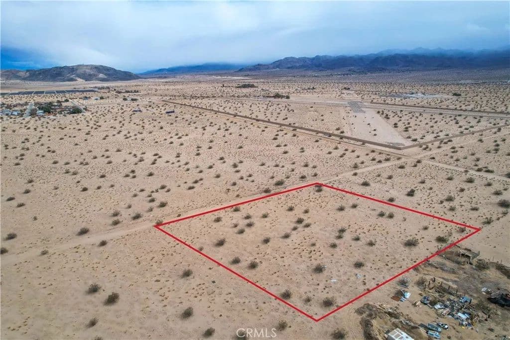Lots & Land-Other in Joshua Tree - Joshua Tree, California, 92252