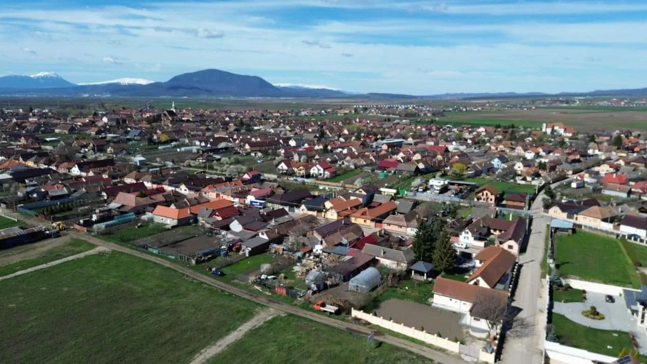 Teren de 447 mp în Hălchiu - utilități - Comision 0% - land for sale