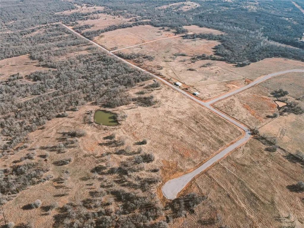 10.3 Acres of Land for Sale in Wewoka, OK - Wewoka, Oklahoma, 74884
