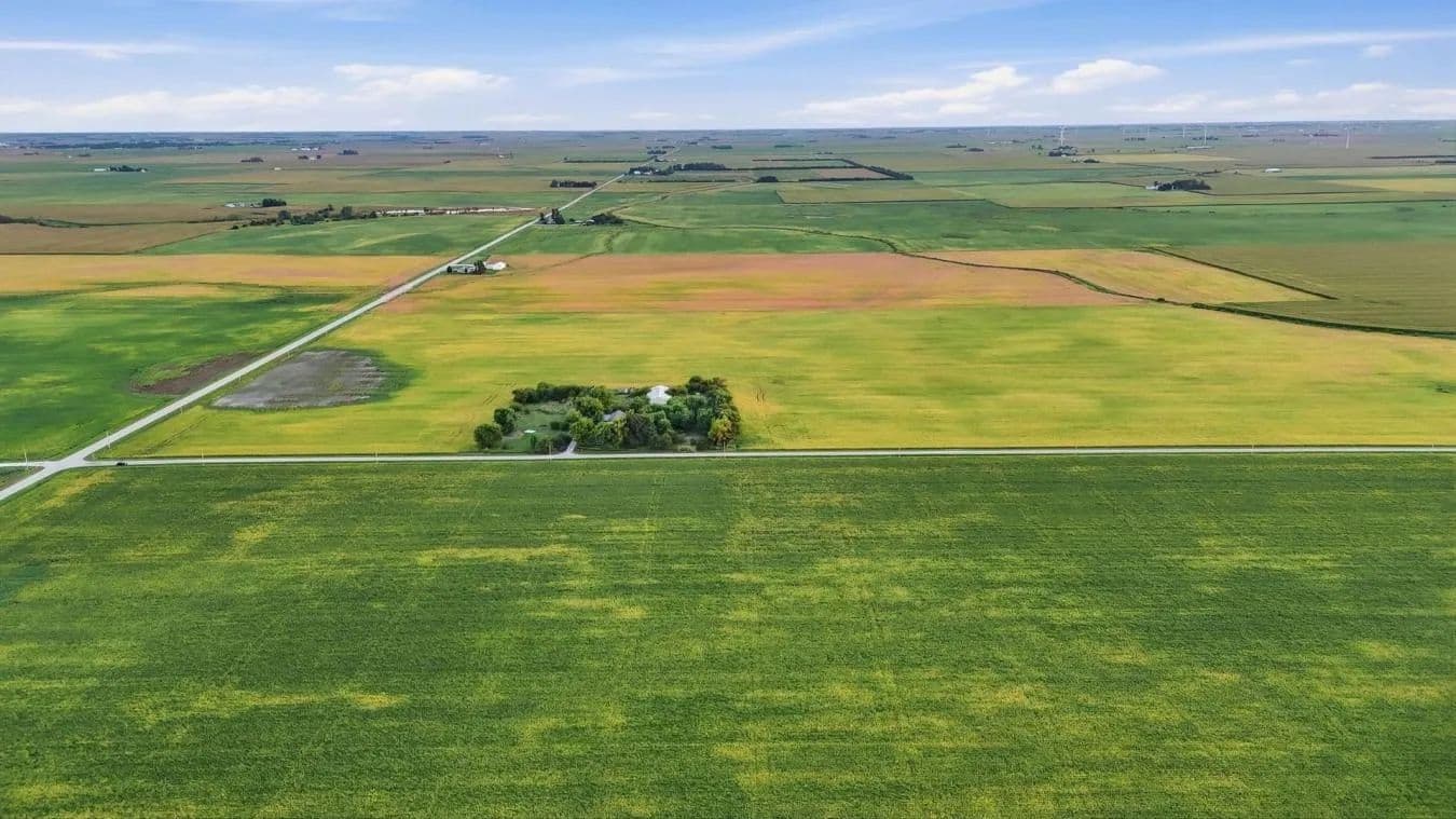 N 3300 East Road - Strawn, Illinois, 61775