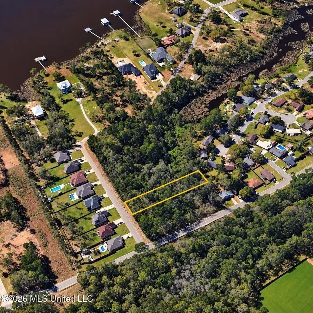 Lots & Land-Other in Biloxi - Biloxi, Mississippi, 39532