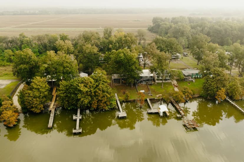 Waterfront Home in Warren County, MS