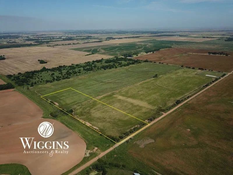 Country Living Close to Town – 10± Acres Near Enid  Garfield County, Oklahoma