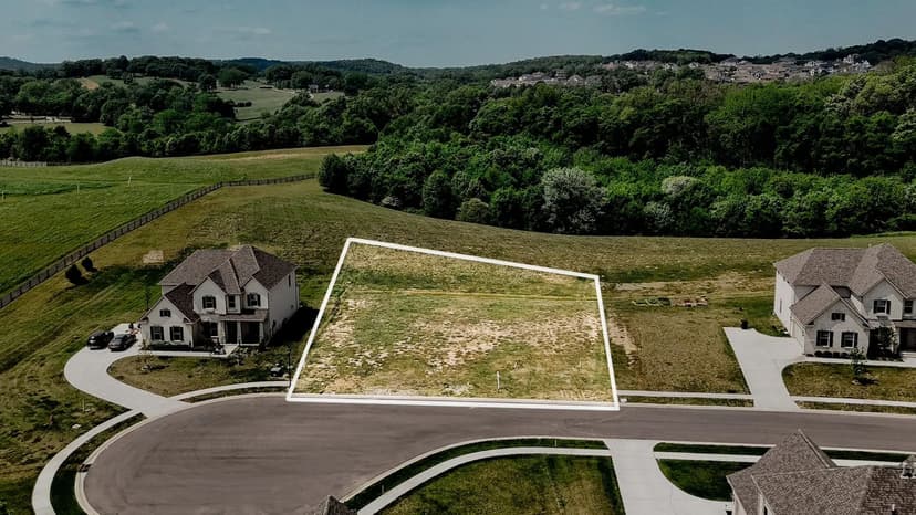 Cul-de-sac Build lot in Franklin!