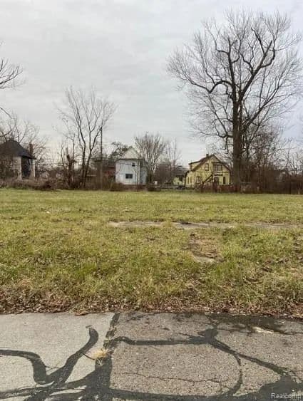 Property from 2727 MARQUETTE Street - KW