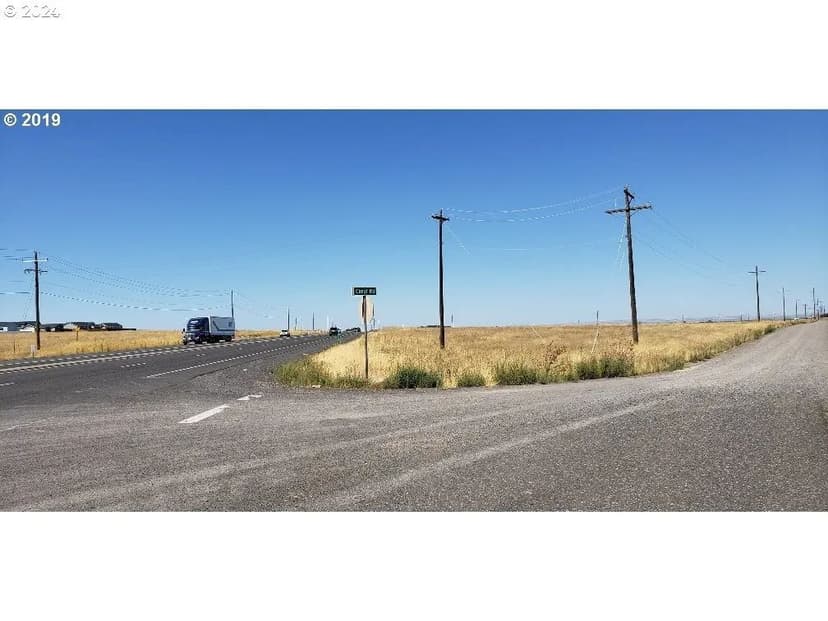 Property from 000 395 and Canal - KW