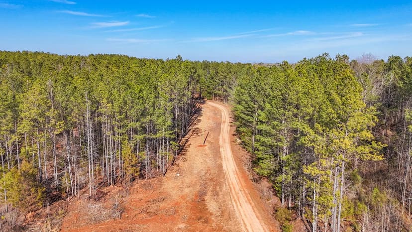 7 +/- Acres In Oak Bowery, AL