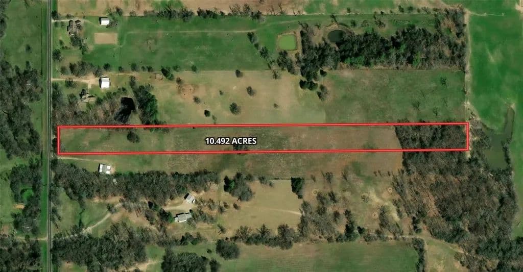 Vacant Land in Como - Como, Texas, 75431