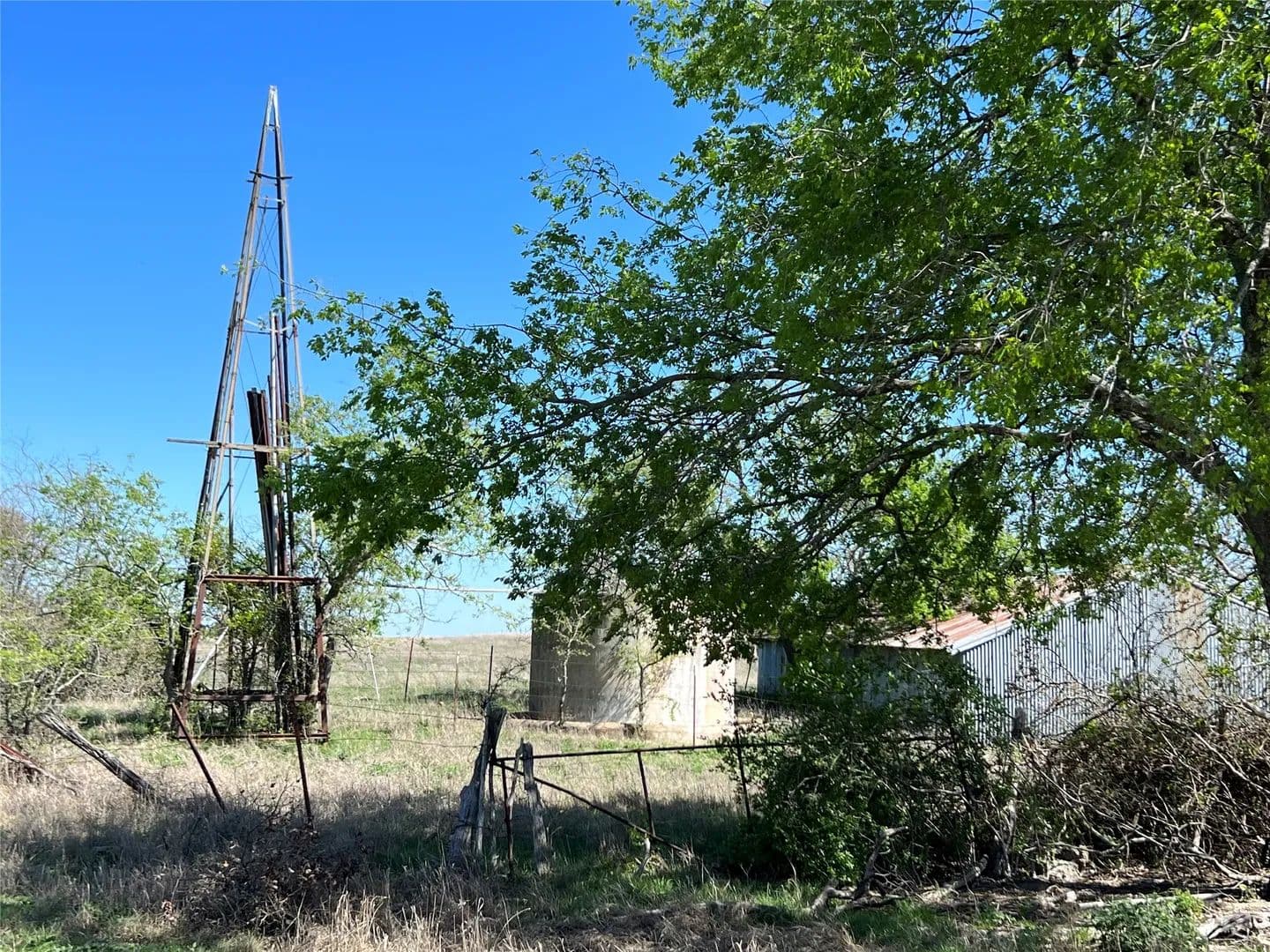 10.01 Acres of Land for Sale in Hamilton, TX - Hamilton, Texas, 76531