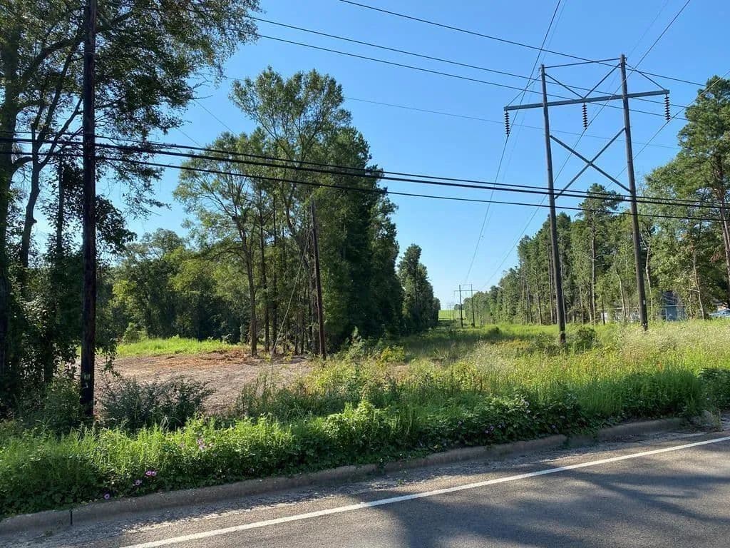 1.07 Acres of Land for Sale in Lufkin, Texas - Lufkin, Texas, 75904