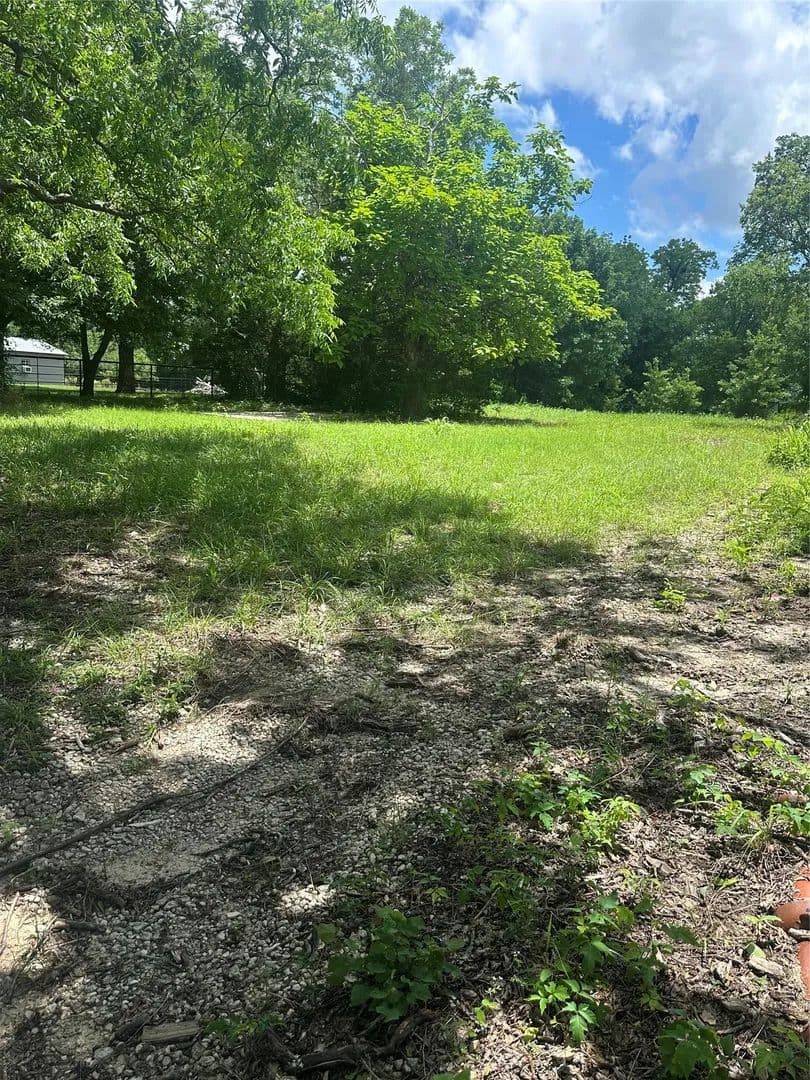 0.5 Acres of Land for Sale in Bonham, Texas - Bonham, Texas, 75418
