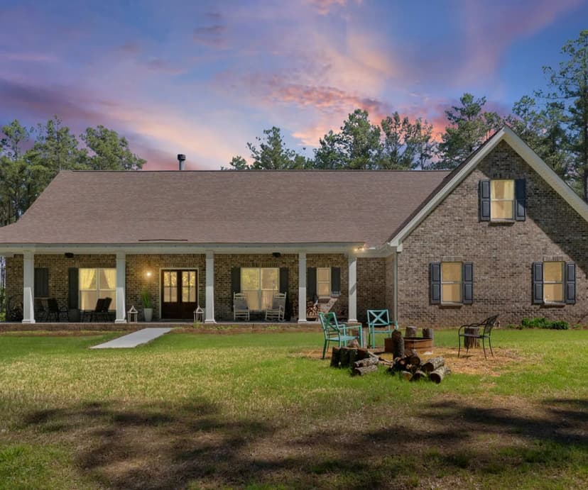 121.13 Acres with a Home in Panola County at 333 Paul White Road in Como, MS