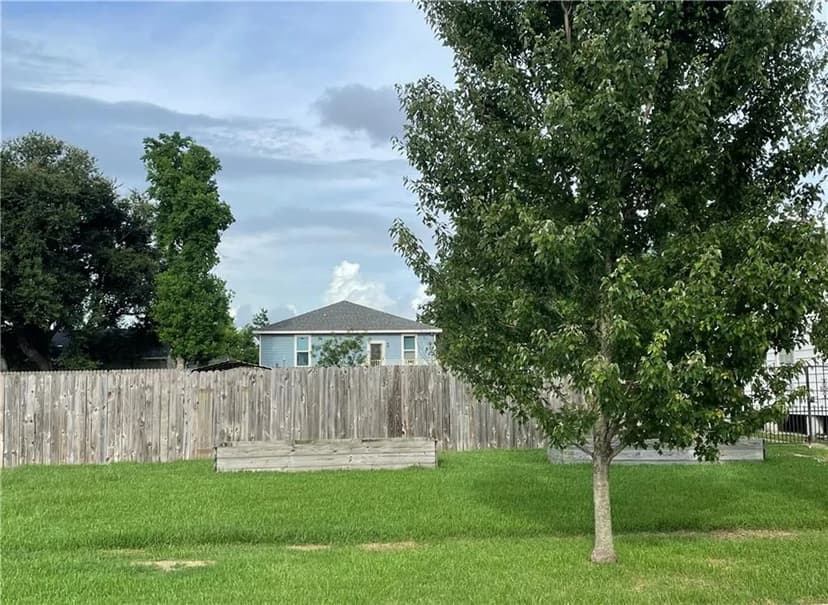 Property from 5513 WILDAIR Street - KW