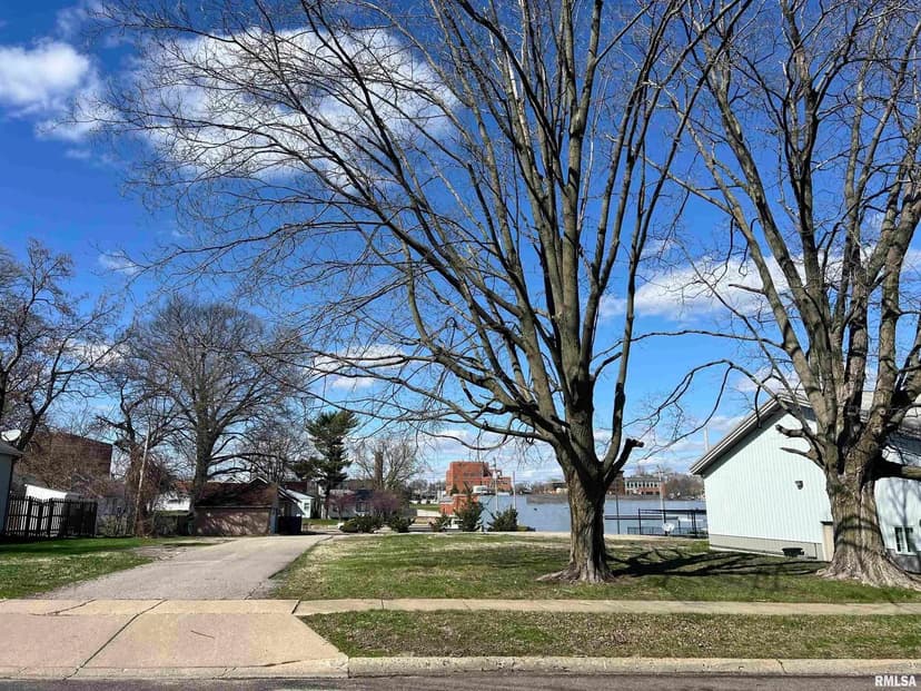 Property from 1224 E MONETA Avenue - KW