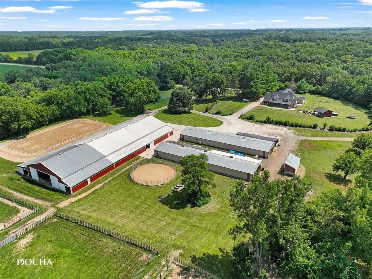 Private Listing - 28 Acre Equestrian Facility! - Brimfield, Illinois, 61517