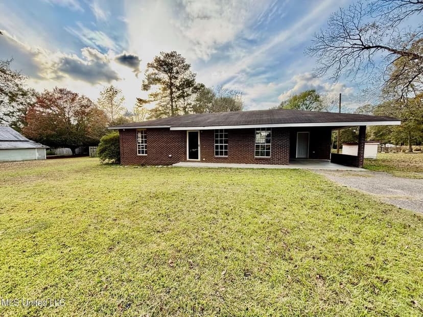 Charming 2-Bedroom Brick Home in Jayess, MS