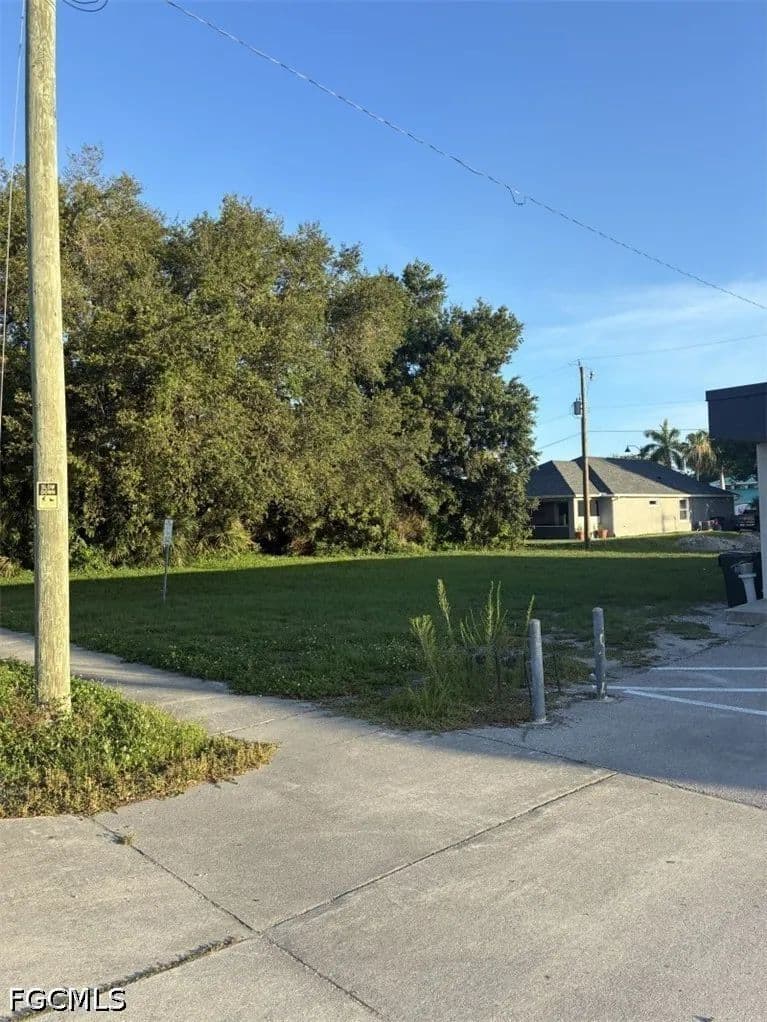 Property from 1925 Suwanee Avenue - KW - Fort Myers, Florida, 33901