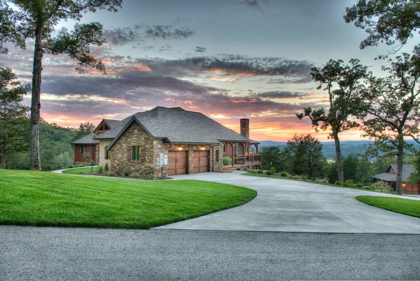 Secluded Luxury Lake Retreat On Table Rock Lake With Boat Slip, 7+ Acres And Custom Shop