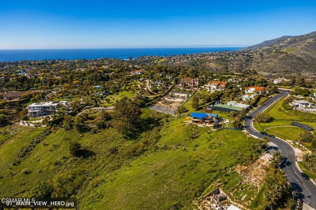 Vacant Land in Malibu - Malibu, California, 90265