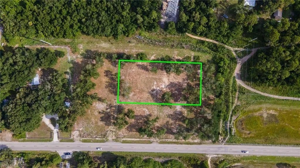 1.25 Acres of Land for Sale in NORTH FORT MYERS, FL - land for sale