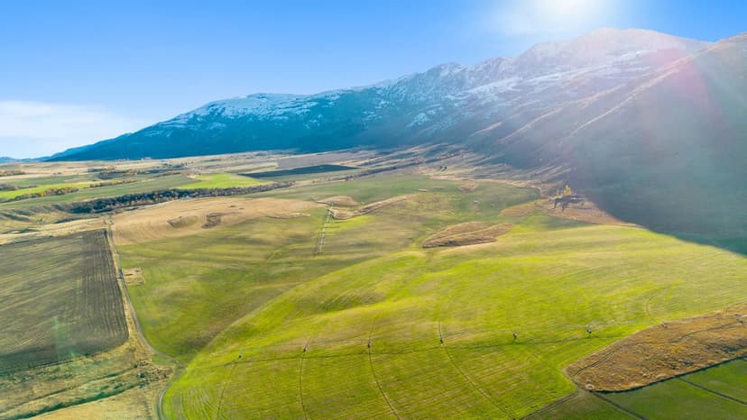 2600-acre Cattle Ranch, Farm and Hunting Property 