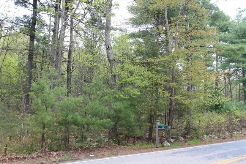 Lots & Land-Other in Holliston