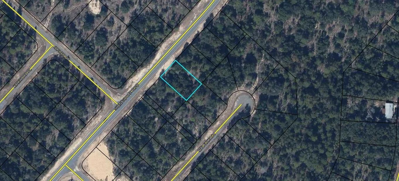 0.23 Acres of Land for Sale in Chipley, FL - Chipley, Florida, 32428