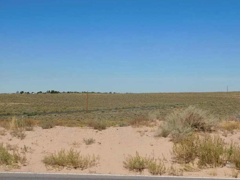 Land -Single Family Acreage in Los Lunas
