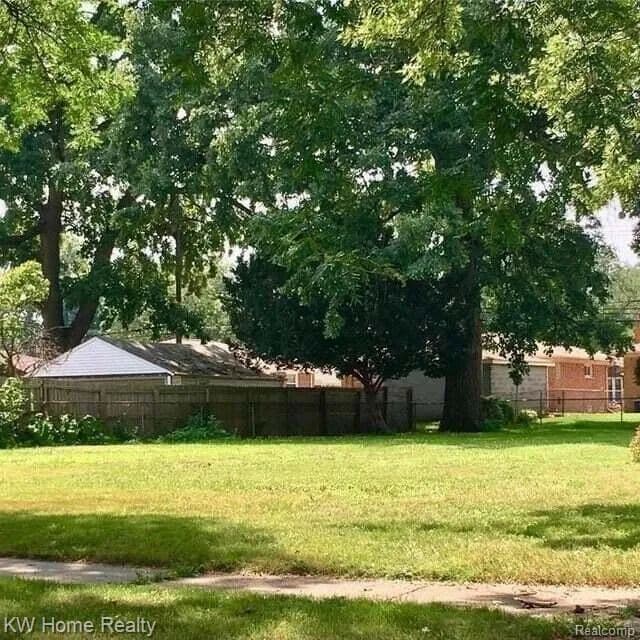Property from 7246 HENRY - KW