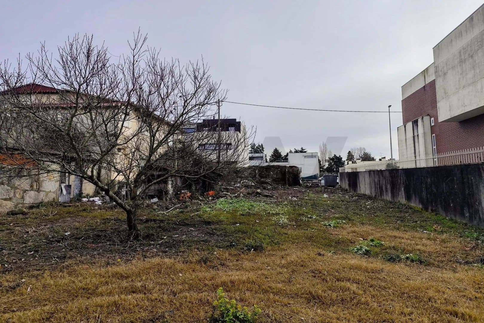 992 Acres of Land for Sale in São Mamede de Infesta e Senhora da Hora, Matosinhos - land for sale