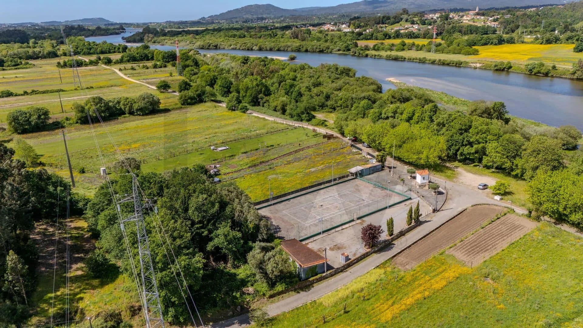 1480 Acres of Land for Sale in Vitorino das Donas, Ponte de Lima - land for sale