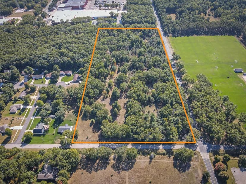Vacant Land (10+ Acres) in Montague