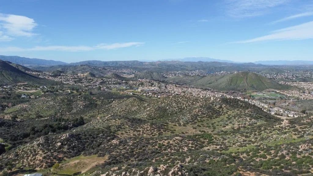 40.48 Acres of Land for Sale in Lake Elsinore, California - Lake Elsinore, California, 92530
