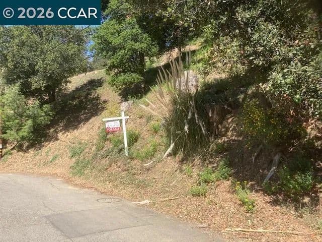 0.16 Acres of Land for Sale in Oakland, CA - Oakland, California, 94611