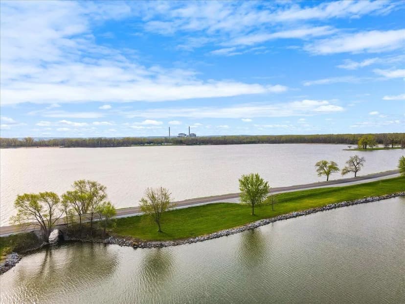 Lots & Land-Other in COUNCIL BLUFFS