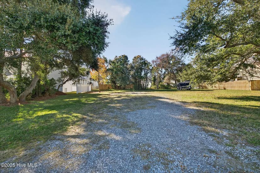Vacant Land in Carolina Beach