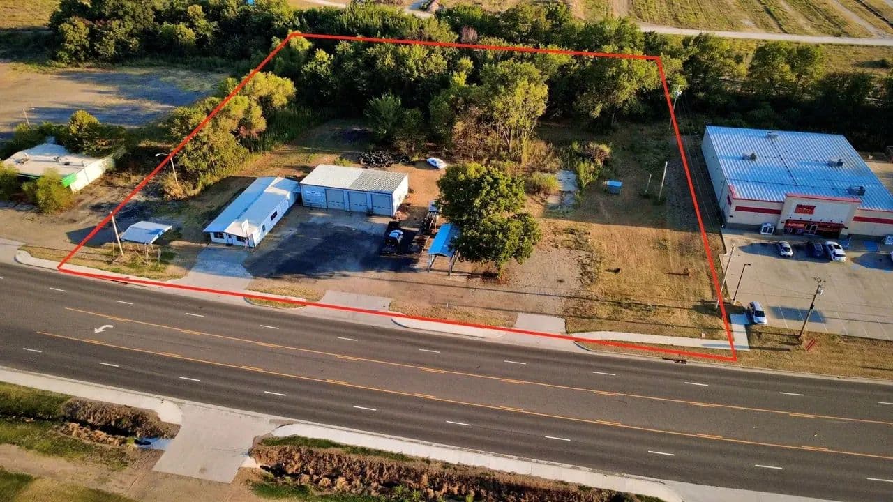 TURNKEY TIRE & AUTOMOTIVE SHOP | HIGHWAY 70 FRONTAGE | ESTABLISHED SINCE 1966 - Valliant, Oklahoma, 74764