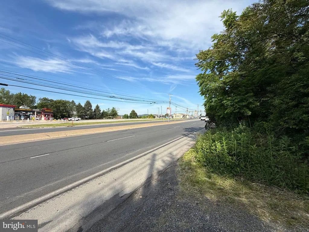 0.87 Acres of Land for Sale in Birdsboro, Pennsylvania - Birdsboro, Pennsylvania, 19508