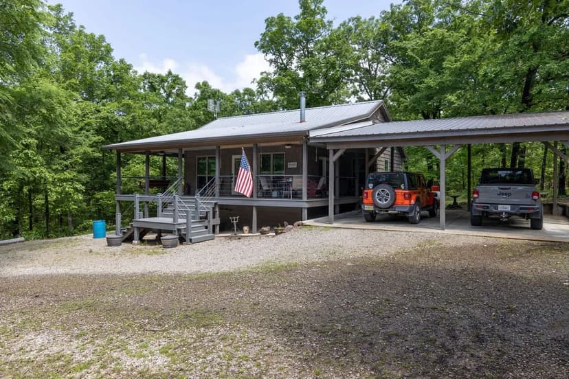 Kerr Lake Hideaway