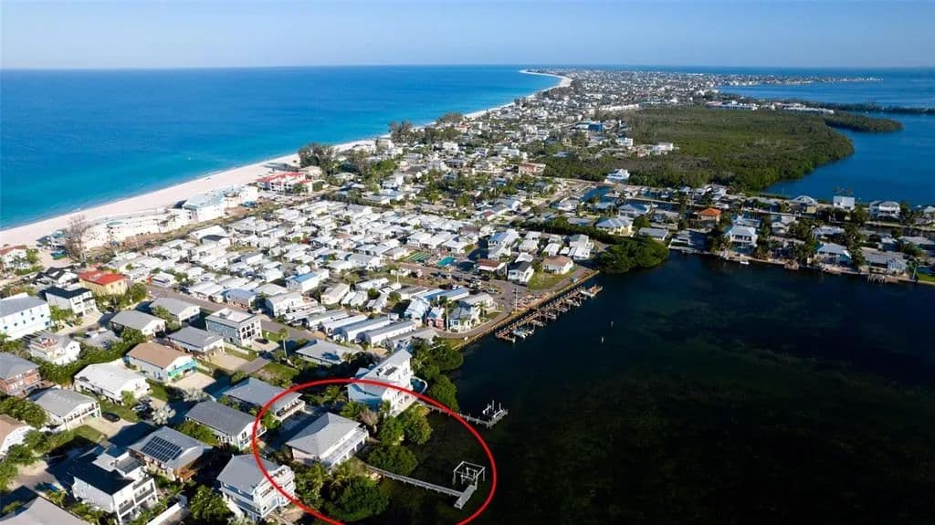 Vacant Land in Bradenton Beach - Bradenton Beach, Florida, 34217