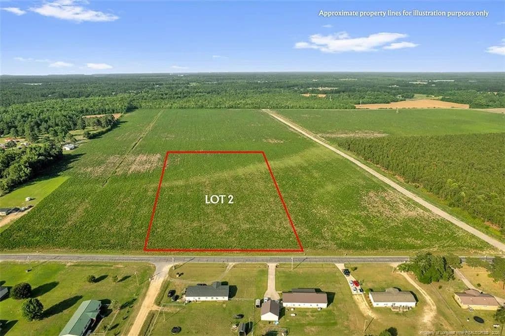 8.96 Acres of Land for Sale in Red Springs, NC - Red Springs, North Carolina, 28377