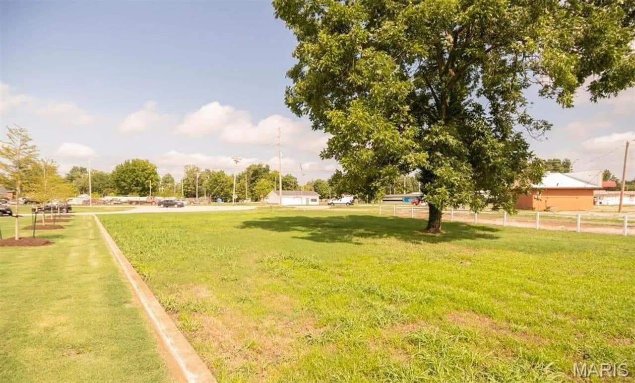 0.29±AC Corner Lot For Sale in Poplar Bluff, MO - Poplar Bluff, Missouri, 63901