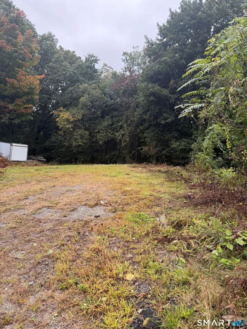 Lots & Land-Other in Danbury - Danbury, Connecticut, 06810